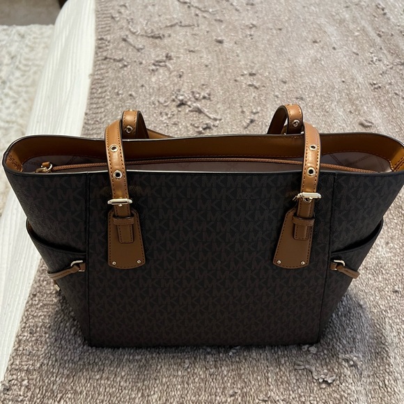 Michael Kors Voyager Dark Brown and Tan Tote - Picture 5 of 6